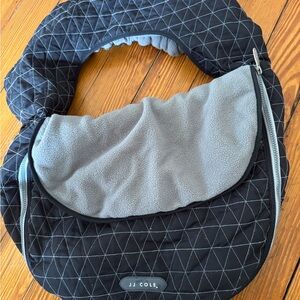 JJ Cole Black and Gray Car Seat Cover